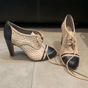 Hinge woven Oxford heel size 7.5
